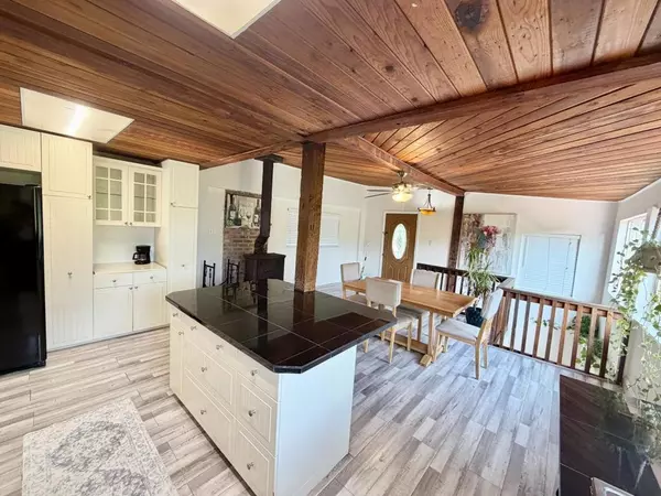 Los Gatos, CA 95033,17944 Madrone DR