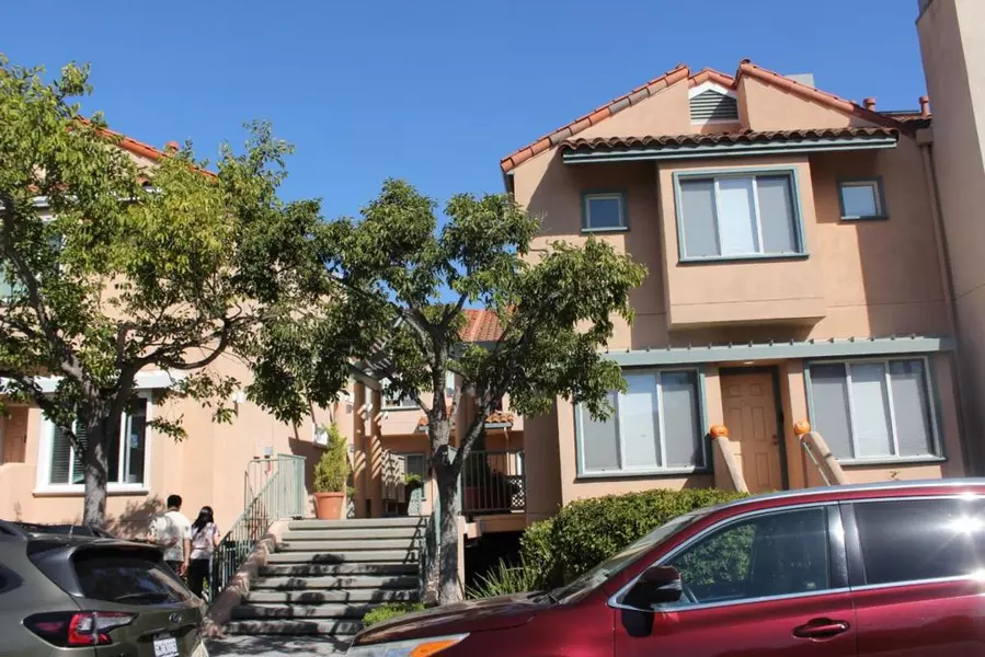 25 McAker CT #109, San Mateo, CA 94403