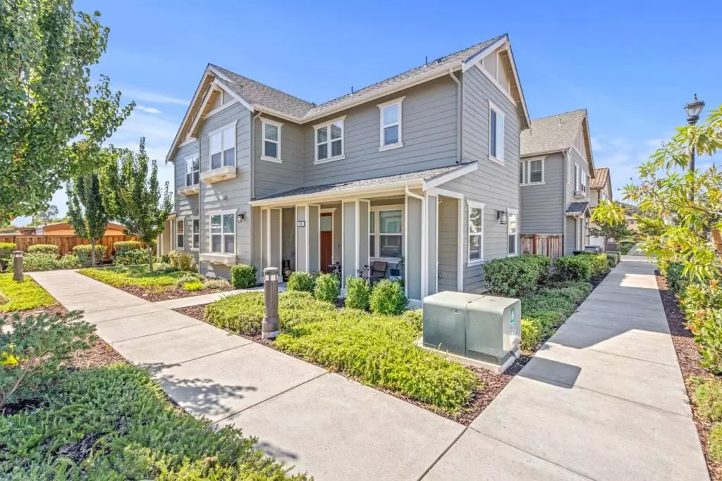 Morgan Hill, CA 95037,118 Banano LN