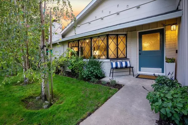 Portola Valley, CA 94028,630 La Mesa DR