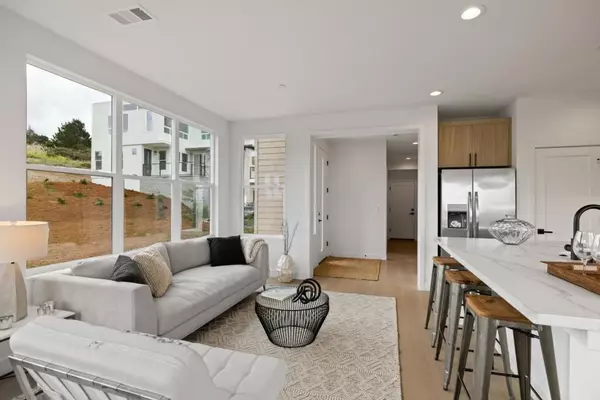 Pacifica, CA 94044,823 Fassler #823