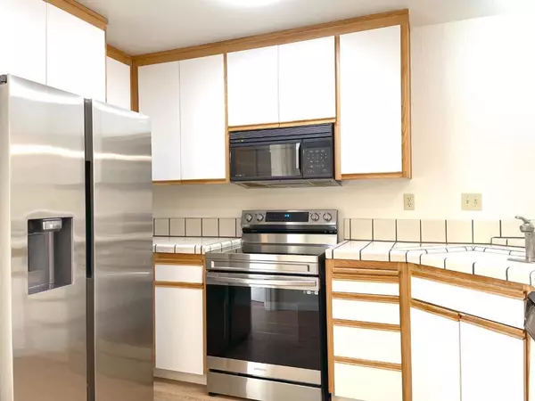 Sunnyvale, CA 94086,999 Belmont TER #8