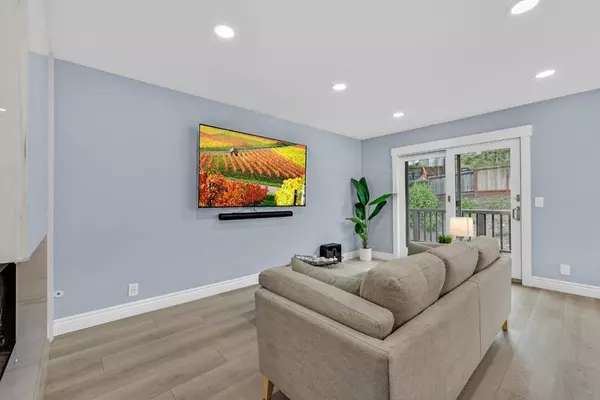 Pacifica, CA 94044,19 Elk CT