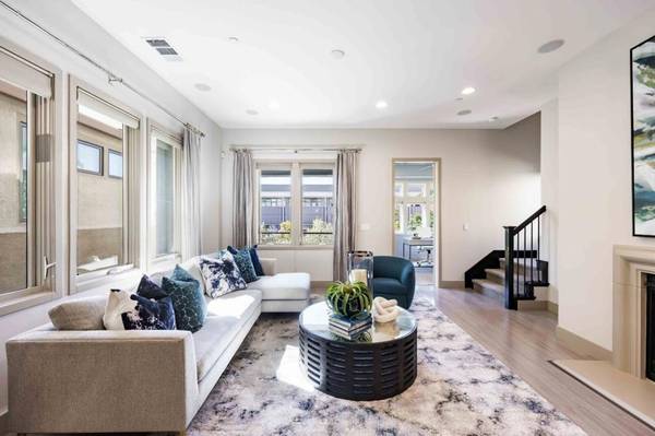 Palo Alto, CA 94306,3428 Alma Village CIR