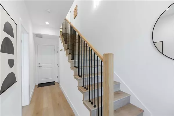 Mountain View, CA 94043,Sierra Vista AVE