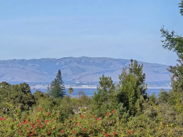 12130 Foothill LN, Los Altos Hills, CA 94022