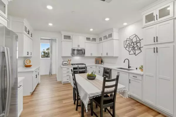 Gilroy, CA 95020,6376 Paysar LN