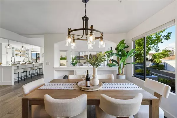 San Carlos, CA 94070,17 Iris LN