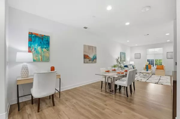 Campbell, CA 95008,238 Railway AVE