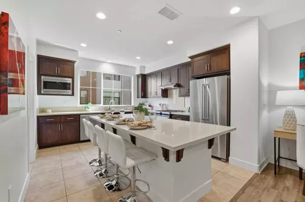 Campbell, CA 95008,238 Railway AVE