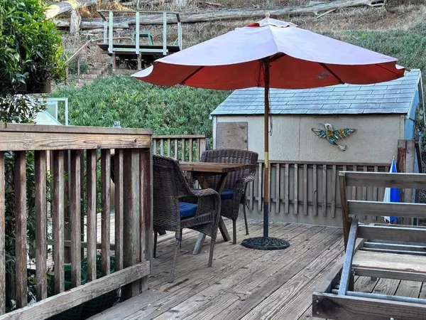 Royal Oaks, CA 95076,809 Maher RD