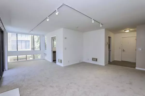 Foster City, CA 94404,916 Beach Park BLVD #67