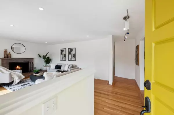 Redwood City, CA 94062,723 Canyon RD