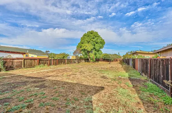 Salinas, CA 93905,17 Williams RD