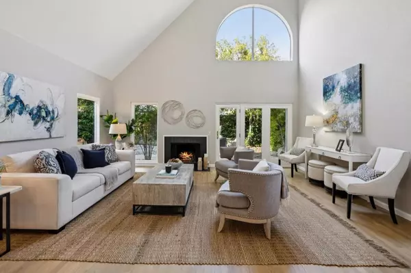 Foster City, CA 94404,619 Mystic LN