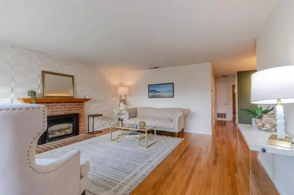 Pacifica, CA 94044,711 Lundy WAY