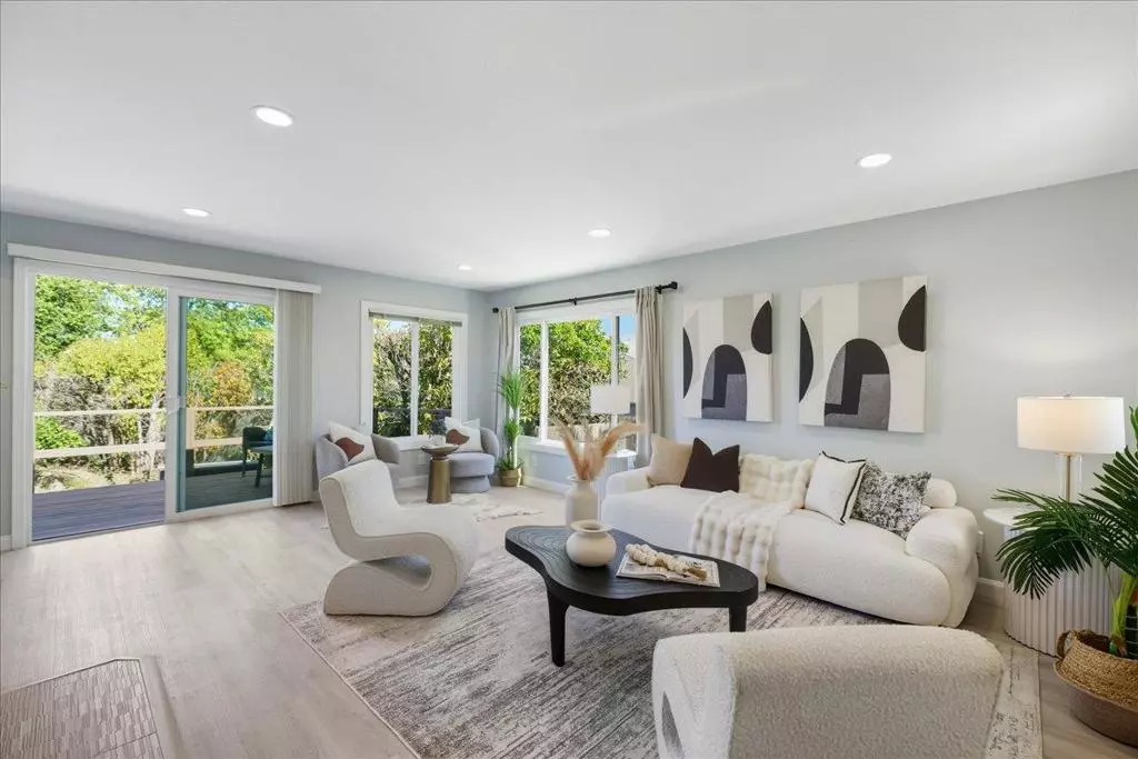 San Mateo, CA 94403,18 Culver CT
