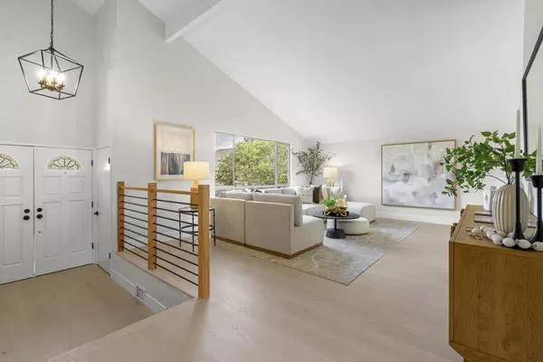 Foster City, CA 94404,667 Sandy Hook CT