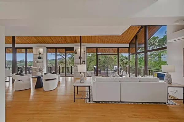 Portola Valley, CA 94028,435 Golden Oak DR