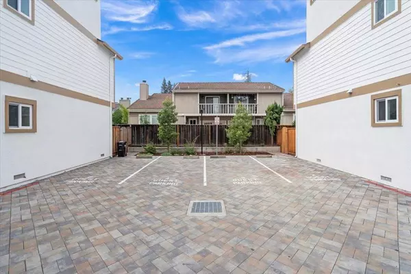 Campbell, CA 95008,186 Rincon AVE