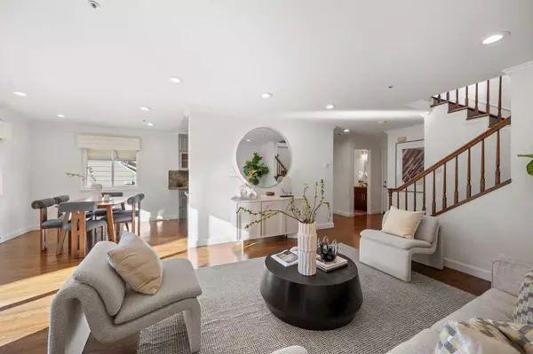 Foster City, CA 94404,241 Bonita LN