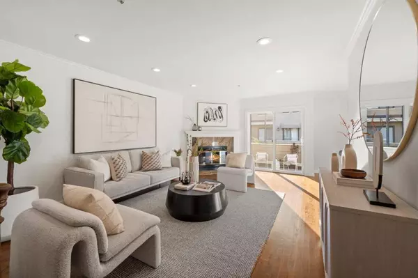 241 Bonita LN, Foster City, CA 94404