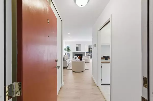 Foster City, CA 94404,1041 Shell BLVD #8