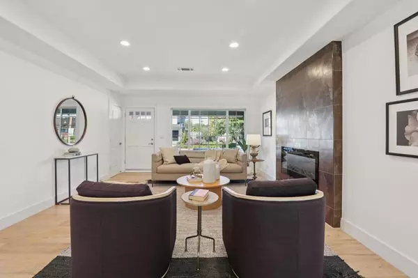 Redwood City, CA 94061,2423 Palm AVE