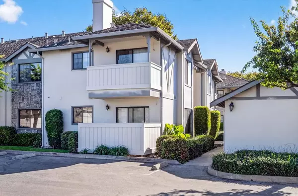 Salinas, CA 93901,1056 Padre DR #8