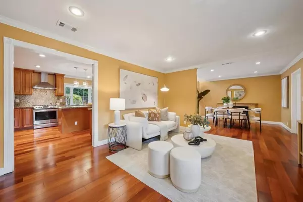 Cupertino, CA 95014,10388 Lansdale AVE