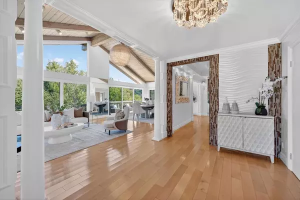 Hillsborough, CA 94010,30 Bluebell LN