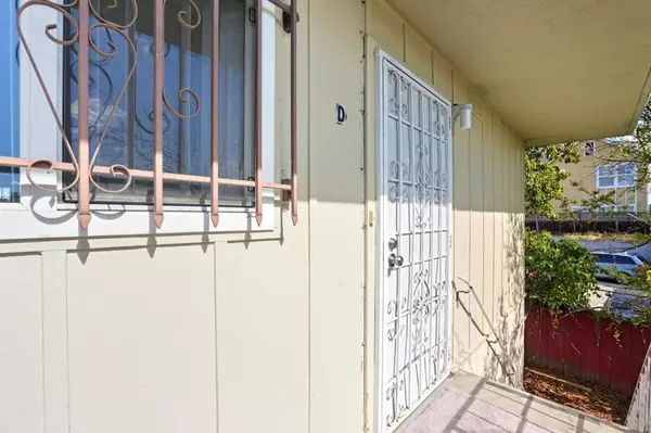 Oakland, CA 94603,9034 Hillside ST #D