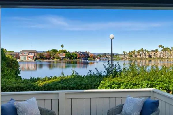 1024 Rudder LN, Foster City, CA 94404