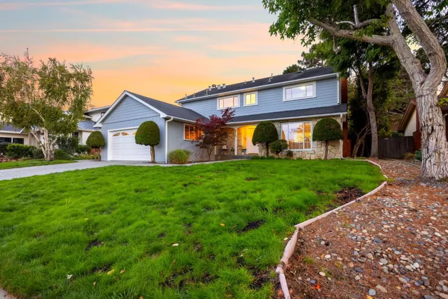 2713 Comstock CIR, Belmont, CA 94002