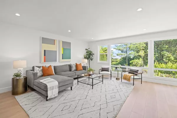 Daly City, CA 94015,857 Skyline DR