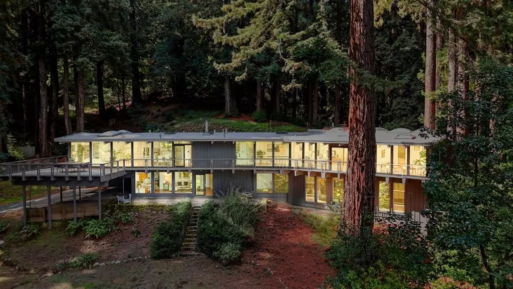 320 Grandview DR, Woodside, CA 94062