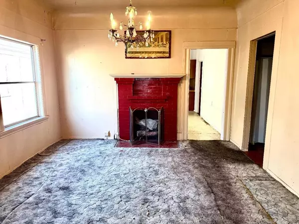 Oakland, CA 94608,5706 Genoa ST