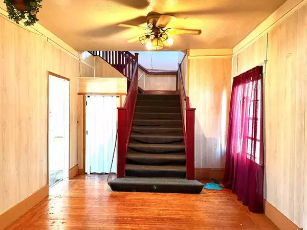 Oakland, CA 94608,5706 Genoa ST