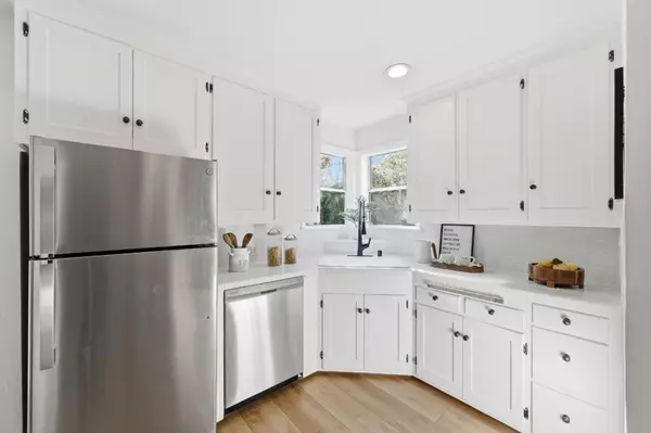 Redwood City, CA 94061,175 Orchard AVE