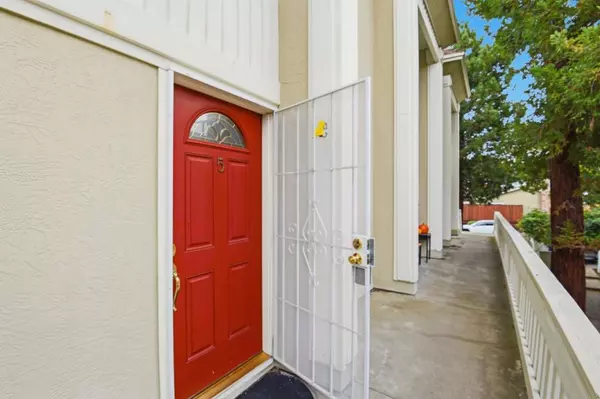 Pleasanton, CA 94566,3375 Norton Way #5