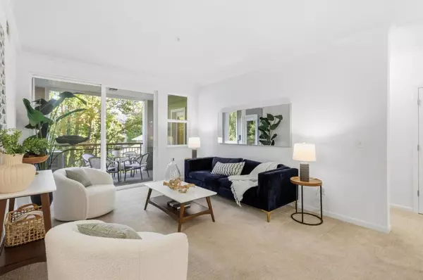 East Palo Alto, CA 94303,1982 W Bayshore RD #121