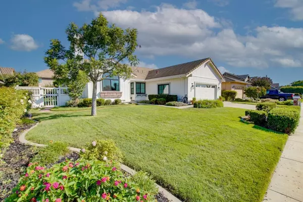 Hollister, CA 95023,350 Tina DR