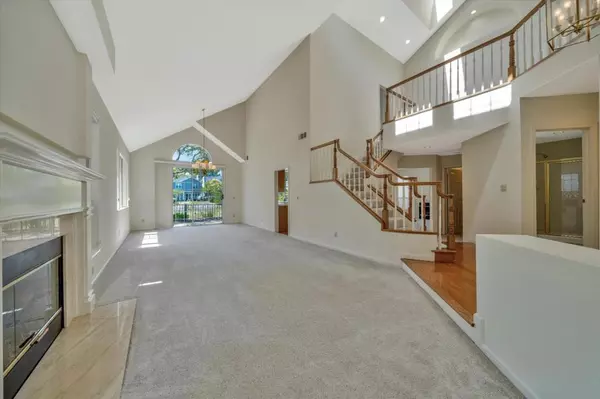 Redwood City, CA 94065,824 Bay Harbour DR