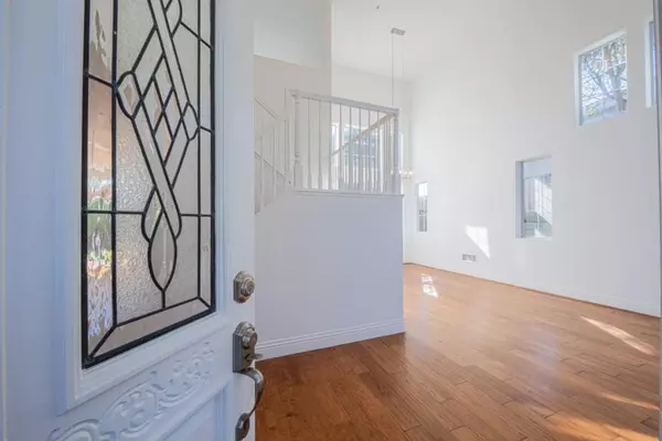 Salinas, CA 93908,21905 Azure Crest CT