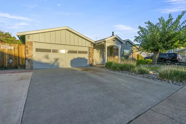 San Jose, CA 95130,2476 Le Bain DR