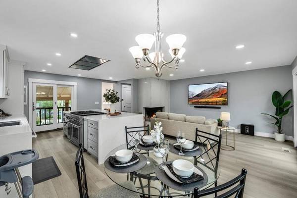 Pacifica, CA 94044,19 Elk CT