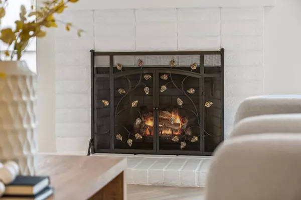 Cupertino, CA 95014,10107 Lamplighter SQ