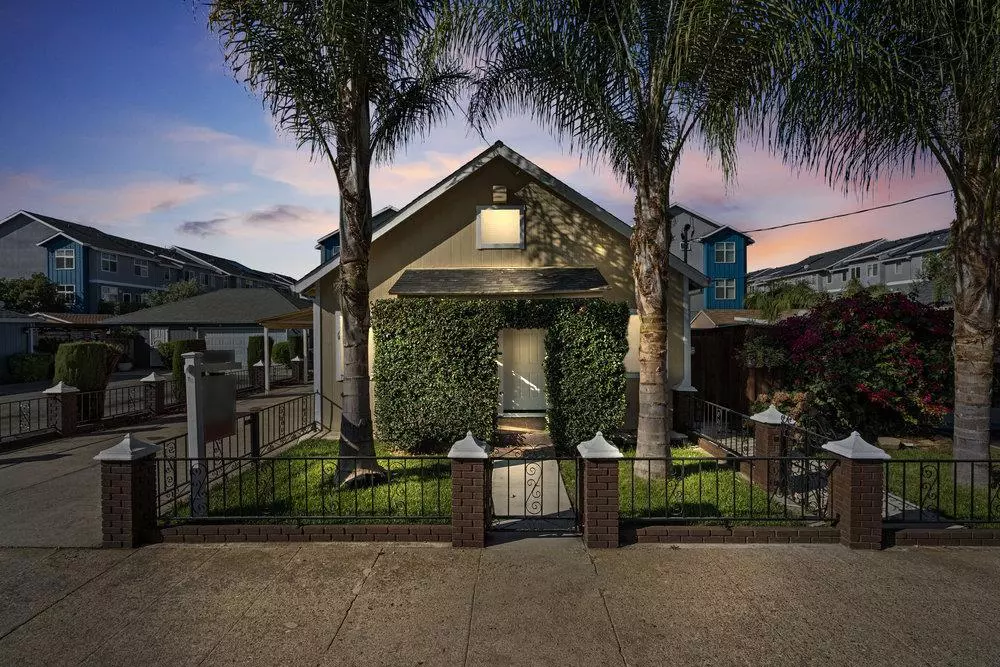 Gilroy, CA 95020,7621 Forest ST