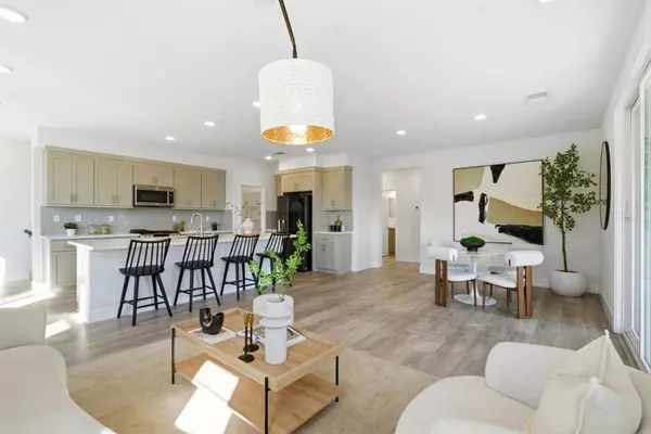 Hayward, CA 94544,490 Trace LN