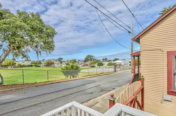 Pacific Grove, CA 93950,515 13th ST